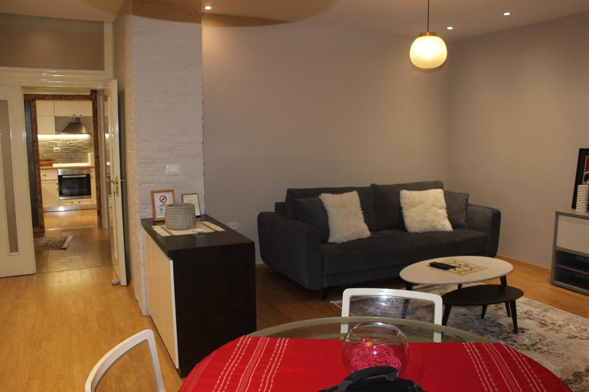 Luxury Blloku Tirana Apartment ภายนอก รูปภาพ