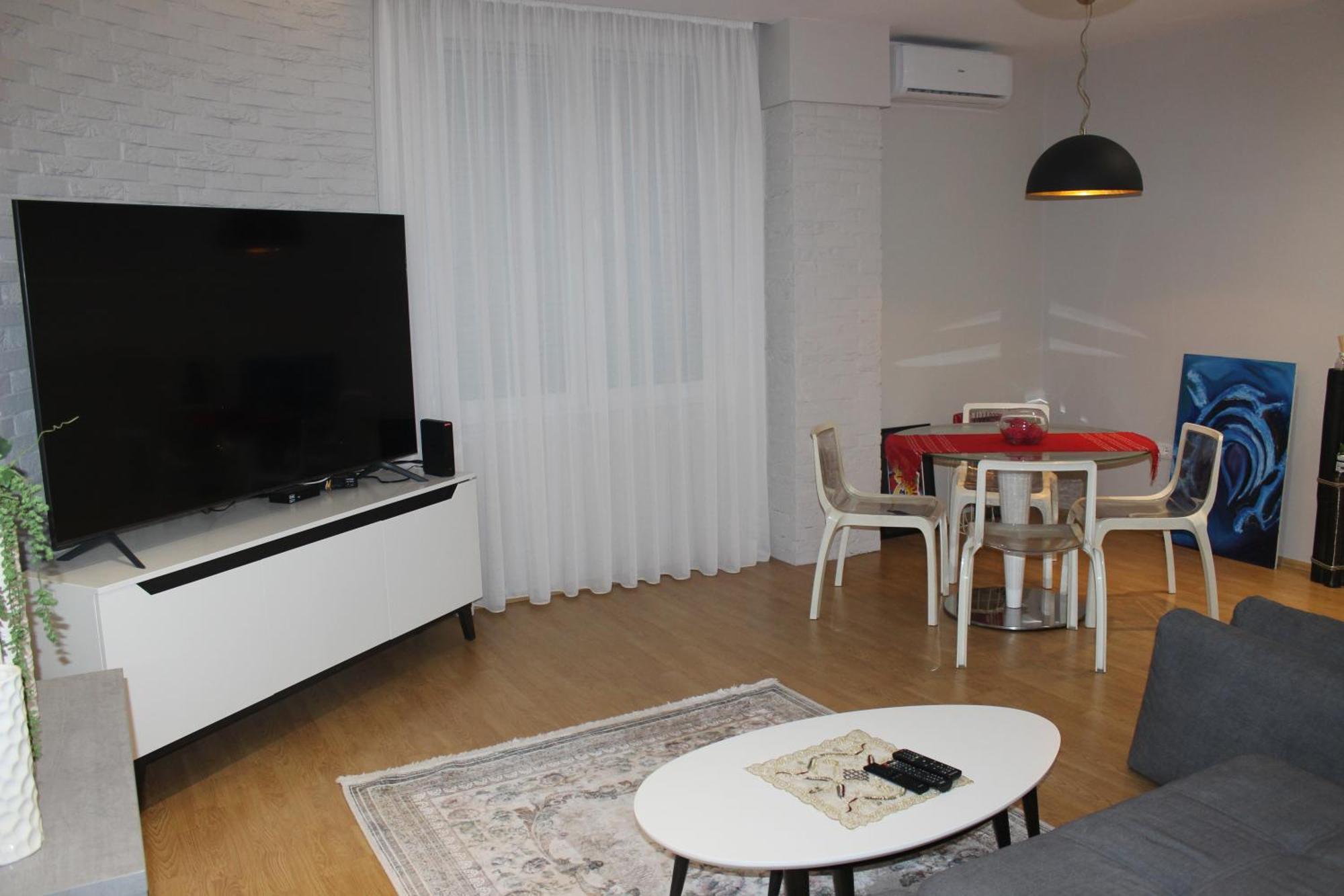 Luxury Blloku Tirana Apartment ภายนอก รูปภาพ